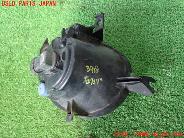 2UPJ-9239181180]ポルシェ・カイエン(9PAM5501)右フォグ 中古_3