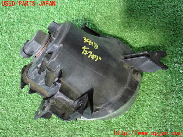 2UPJ-9239181182]ポルシェ・カイエン(9PAM5501)左フォグ 中古_3