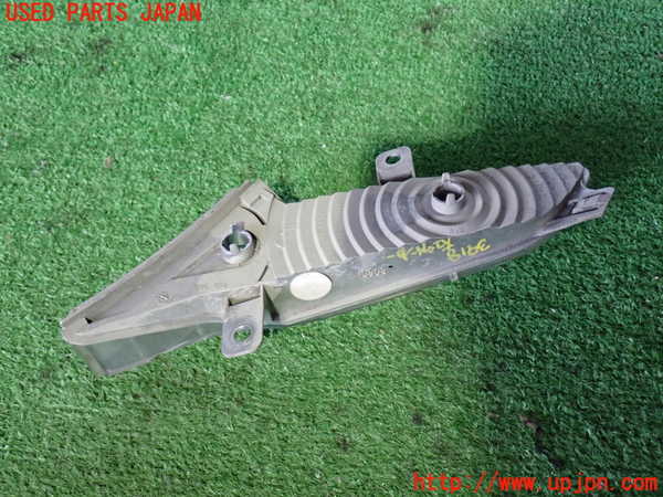 2UPJ-9239181160]ポルシェ・カイエン(9PAM5501)右ウィンカーレンズ 中古_2