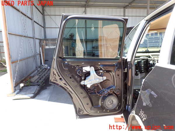 2UPJ-9239181320]ポルシェ・カイエン(9PAM5501)左後ドア (43R-001090) 中古_5