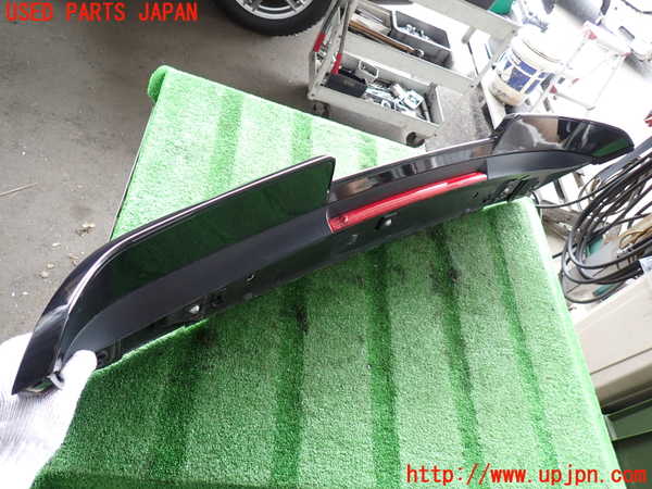 2UPJ-9239181520]ポルシェ・カイエン(9PAM5501)リアスポイラー 中古_3