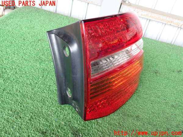 2UPJ-9239181530]ポルシェ・カイエン(9PAM5501)右テールランプ 中古_2