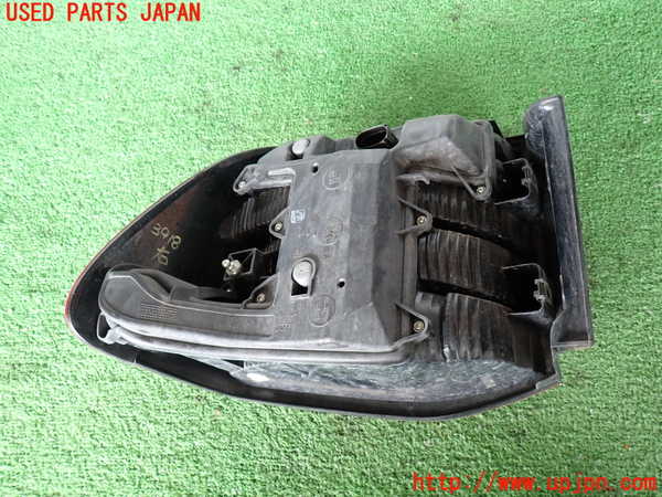 2UPJ-9239181530]ポルシェ・カイエン(9PAM5501)右テールランプ 中古_4