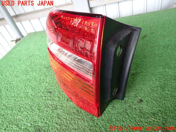 2UPJ-9239181536]ポルシェ・カイエン(9PAM5501)左テールランプ 中古_2