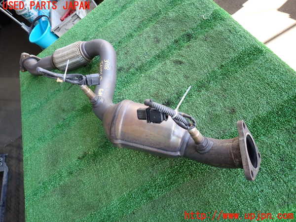 2UPJ-9239182631]ポルシェ・カイエン(9PAM5501)フロントパイプ1 中古_2