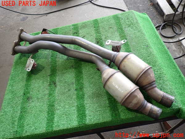 2UPJ-9239182661]ポルシェ・カイエン(9PAM5501)触媒1 中古_3