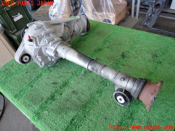 2UPJ-9239184350]ポルシェ・カイエン(9PAM5501)フロントデフ 中古_3