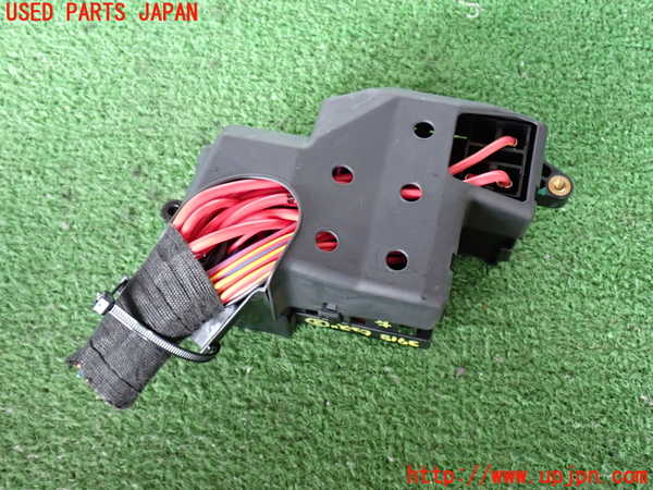 2UPJ-9239186742]ポルシェ・カイエン(9PAM5501)ヒューズボックス2 中古_3