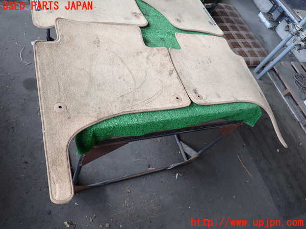 2UPJ-9239187800]ポルシェ・カイエン(9PAM5501)フロアマット 中古_3