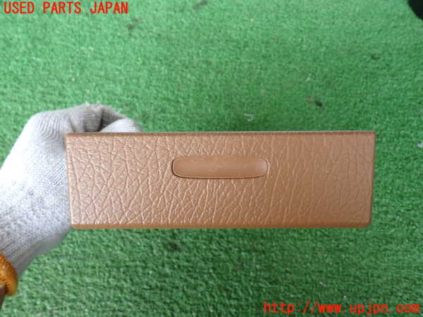 2UPJ-9239187821]ポルシェ・カイエン(9PAM5501)灰皿1 中古_3