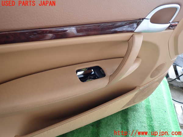 2UPJ-9239181264]ポルシェ・カイエン(9PAM5501)左前ドア内張り 中古_4