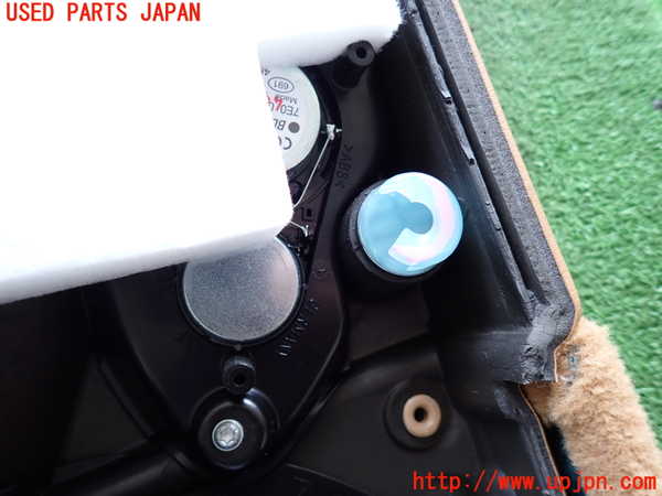 2UPJ-9239181294]ポルシェ・カイエン(9PAM5501)右後ドア内張り 中古_4