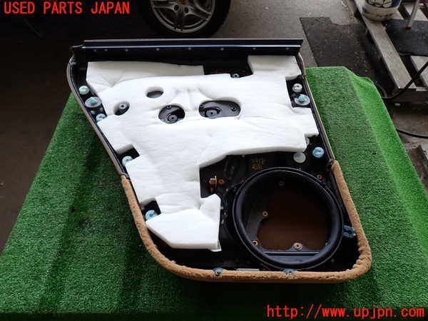 2UPJ-9239181294]ポルシェ・カイエン(9PAM5501)右後ドア内張り 中古_5