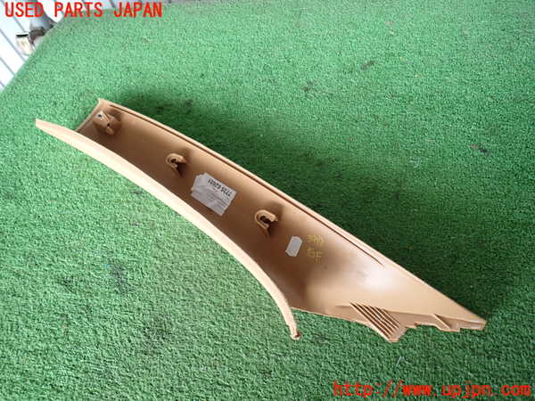2UPJ-9239187655]ポルシェ・カイエン(9PAM5501)右フロントピラートリム 中古_4