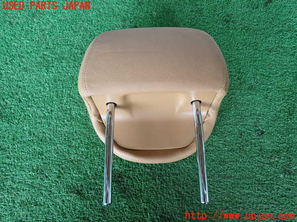 2UPJ-9239187150]ポルシェ・カイエン(9PAM5501)右2列目ヘッドレスト 中古_3