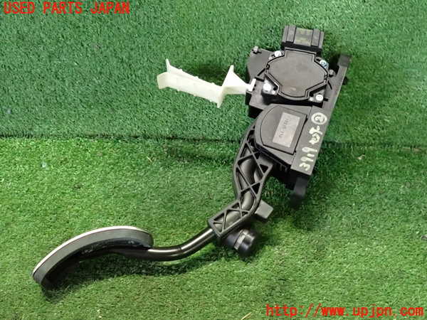 2UPJ-9239196382]アウディ・TT クーペ(8NAUQ)センサー2 (アクセルペダル) 中古_2