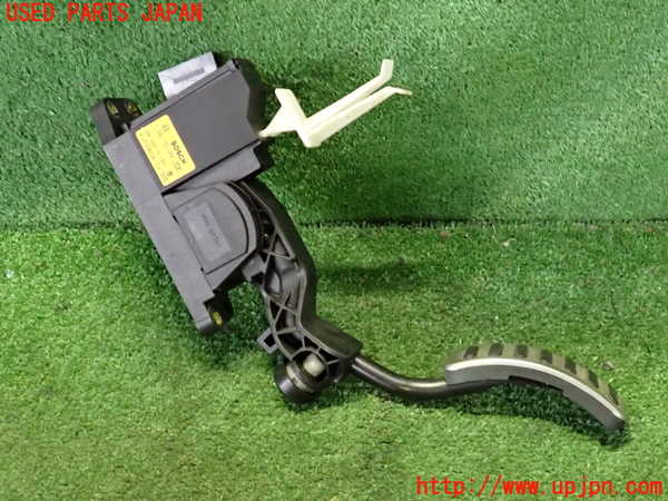 2UPJ-9239196382]アウディ・TT クーペ(8NAUQ)センサー2 (アクセルペダル) 中古_3