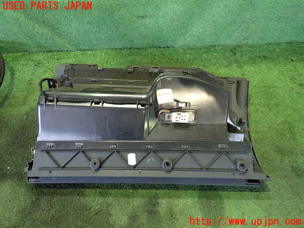 2UPJ-9239197516]アウディ・TT クーペ(8NAUQ)グローブボックス1 中古_2