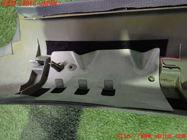 2UPJ-9239197655]アウディ・TT クーペ(8NAUQ)右フロントピラートリム (ジャンク品) 中古_5