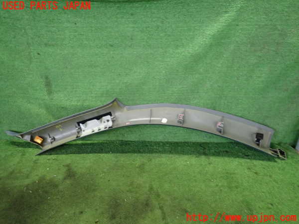 2UPJ-9239197660]アウディ・TT クーペ(8NAUQ)左フロントピラートリム (ジャンク品) 中古_2