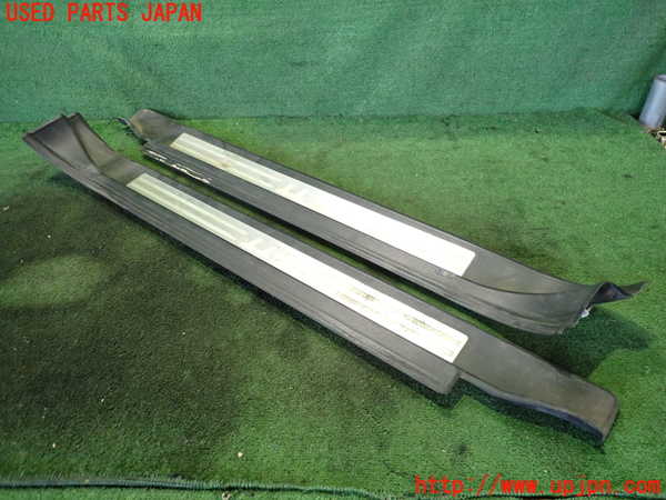 2UPJ-9239197740]アウディ・TT クーペ(8NAUQ)スカッフプレート (ジャンク品) 中古_2