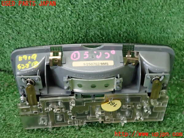 2UPJ-9239196411]アウディ・TT クーペ(8NAUQ)ルームランプ1 (1列目真中) 中古_3