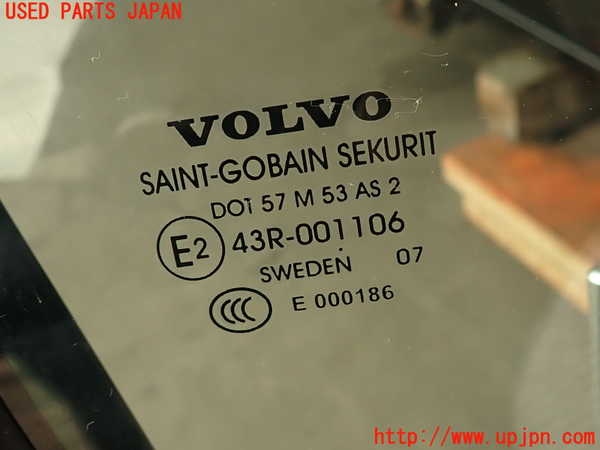 2UPJ-9239201230]ボルボ・V70(SB5244W)右前ドア 中古 SAINT-GOBAIN SEKURIT M53 43R-001106_4