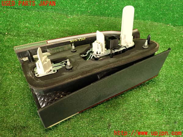 2UPJ-9239201530]ボルボ・V70(SB5244W)右テールランプ 中古_2