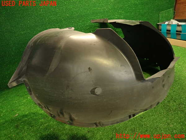 2UPJ-9239201090]ボルボ・V70(SB5244W)右前フェンダーライナー 中古_5