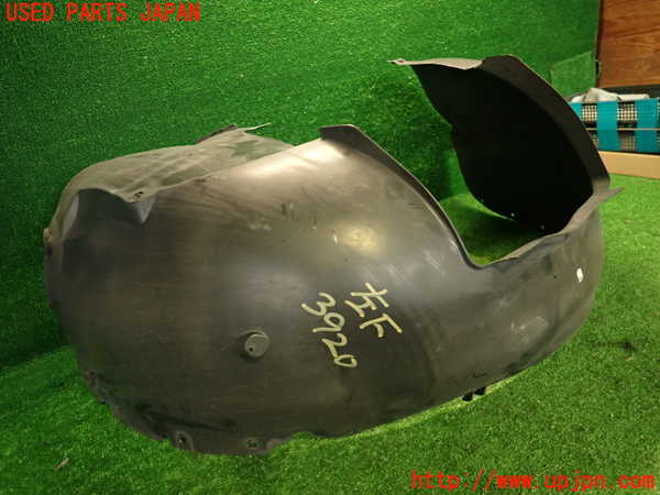 2UPJ-9239201092]ボルボ・V70(SB5244W)左前フェンダーライナー 中古_4