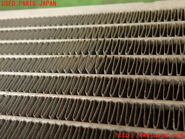 2UPJ-9239202321]ボルボ・V70(SB5244W)ラジエーター1 中古_2