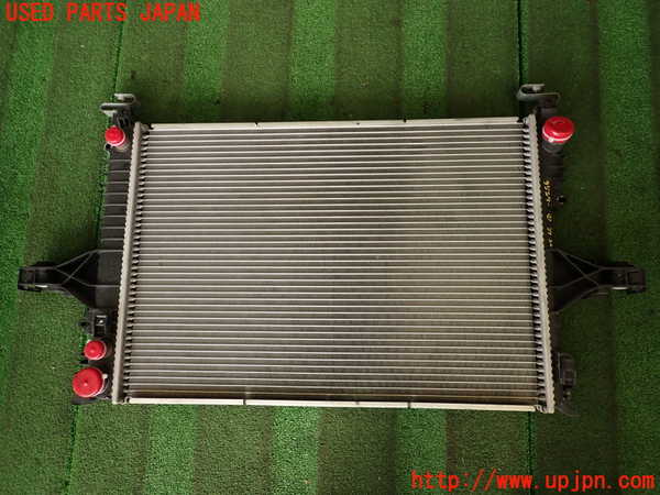 2UPJ-9239202321]ボルボ・V70(SB5244W)ラジエーター1 中古_3