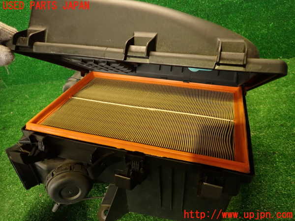 2UPJ-9239202560]ボルボ・V70(SB5244W)エアクリーナーボックス 中古_5
