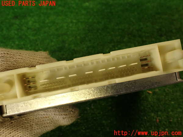 2UPJ-9239206115]ボルボ・V70(SB5244W)ミッションコンピューター 中古_4