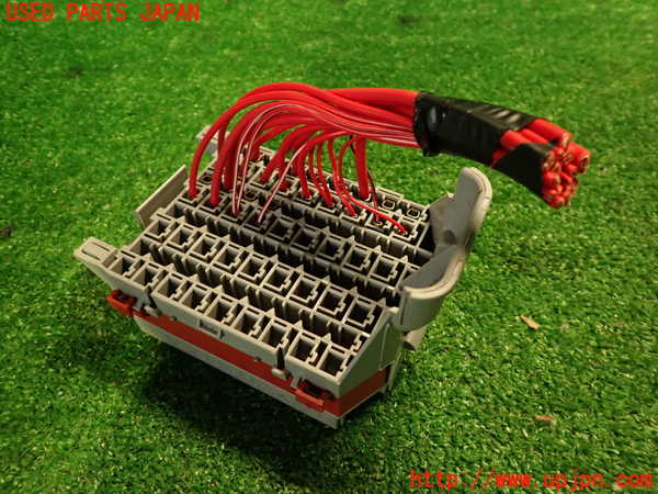 2UPJ-9239206743]ボルボ・V70(SB5244W)ヒューズボックス3(室内運転席側) 中古_2