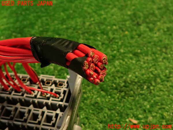 2UPJ-9239206743]ボルボ・V70(SB5244W)ヒューズボックス3(室内運転席側) 中古_3