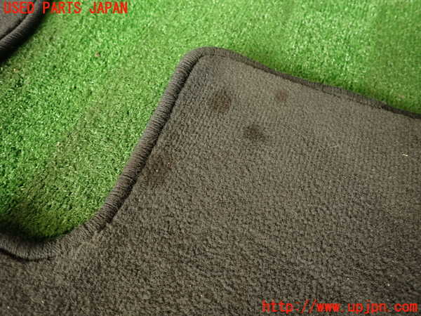 2UPJ-9239207800]ボルボ・V70(SB5244W)フロアマット 中古_2