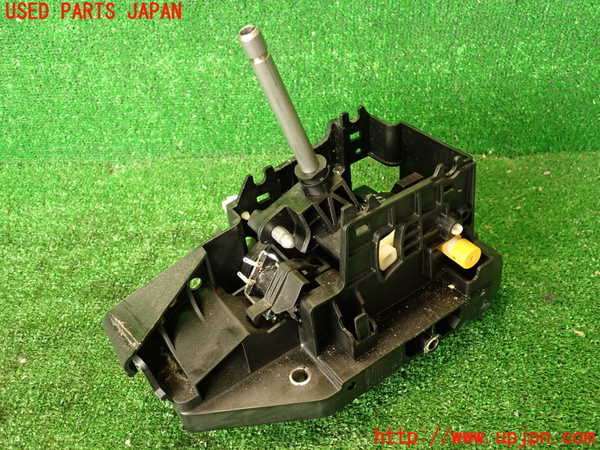 2UPJ-9239207555]ボルボ・V70(SB5244W)ATシフトレバー 中古_2