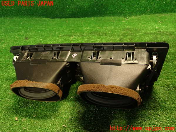 2UPJ-9239207526]ボルボ・V70(SB5244W)エアコン吹き出し口1(真中) ジャンク_2