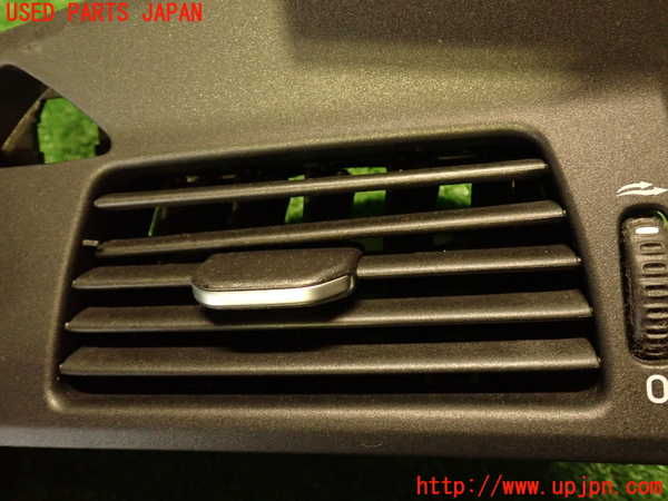 2UPJ-9239207526]ボルボ・V70(SB5244W)エアコン吹き出し口1(真中) ジャンク_4