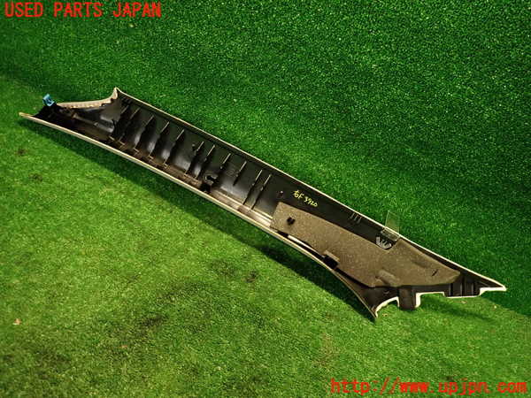 2UPJ-9239207655]ボルボ・V70(SB5244W)右フロントピラートリム ジャンク_5