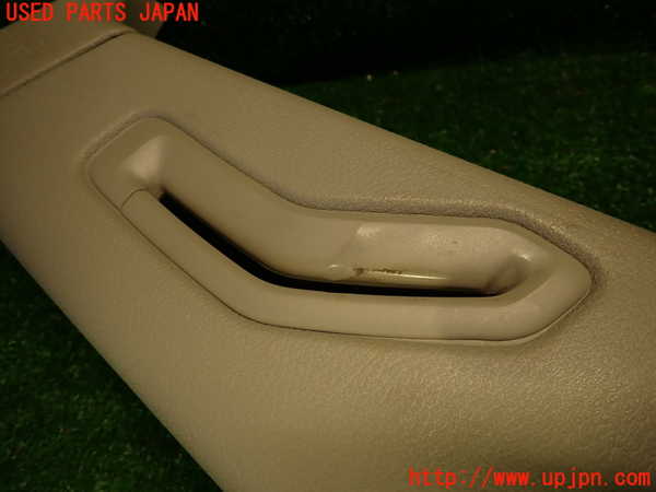 2UPJ-9239207670]ボルボ・V70(SB5244W)左センターピラートリム 中古_2