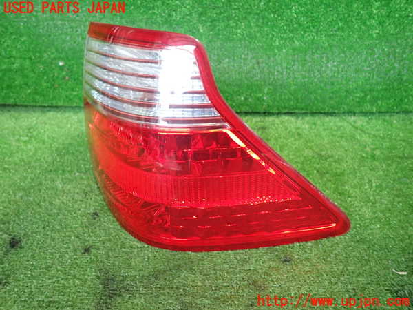 2UPJ-9239211530]クラウン ロイヤル(GRS182)右テールランプ 中古_2