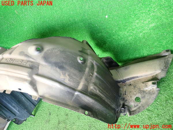2UPJ-9239211090]クラウン ロイヤル(GRS182)右前フェンダーライナー 中古_2