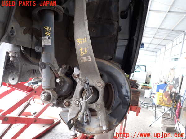 2UPJ-9239214295]クラウン ロイヤル(GRS182)左フロントナックルハブ 中古_2