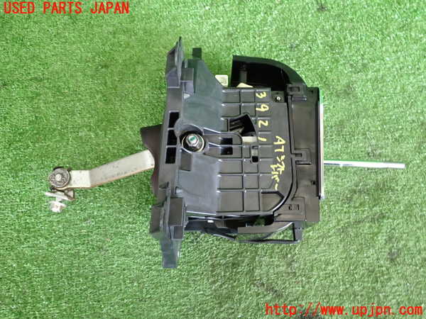 2UPJ-9239217555]クラウン ロイヤル(GRS182)ATシフトレバー 中古_2