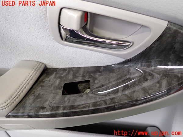 2UPJ-9239211264]クラウン ロイヤル(GRS182)左前ドア内張り 中古_3