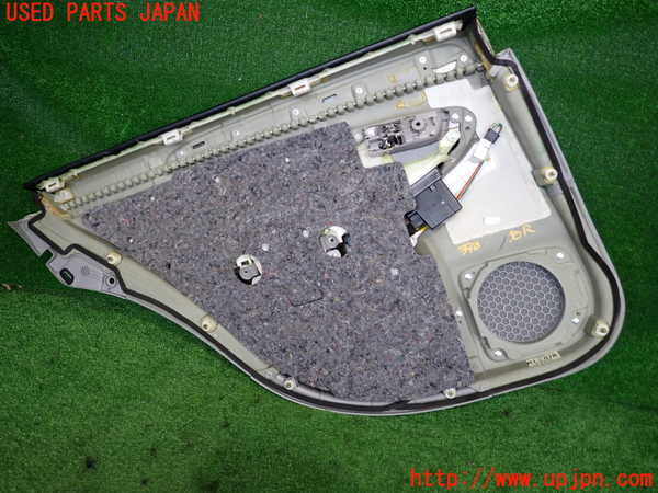 2UPJ-9239211294]クラウン ロイヤル(GRS182)右後ドア内張り 中古_2