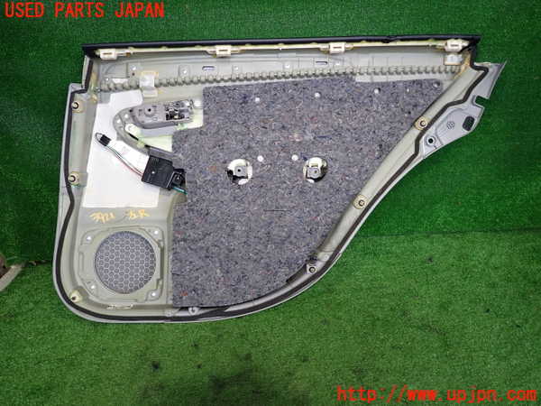 2UPJ-9239211324]クラウン ロイヤル(GRS182)左後ドア内張り 中古_2