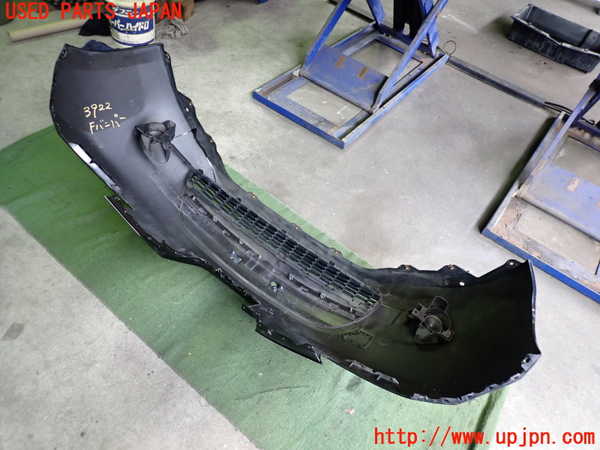 2UPJ-9239221010]日産リーフ(AZE0)フロントバンパー 中古_5